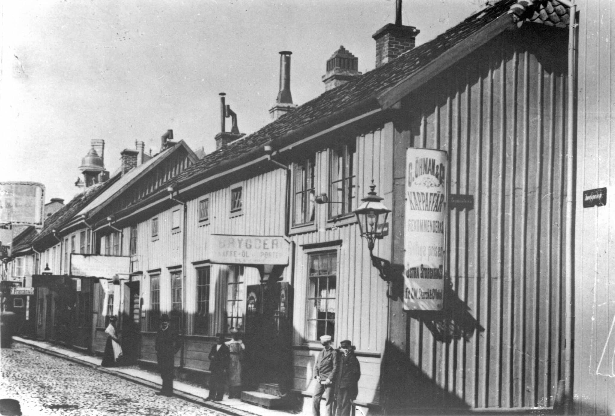 Væglampe i et offentligt miljø i Jönköping ved overgangen fra det 19. til det 20. århundrede